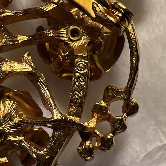 Brooch CORO Signed Gold Roses Bouquet Brooch Pin, Coro Jewelry, 1960’s - Picture 6 of 7